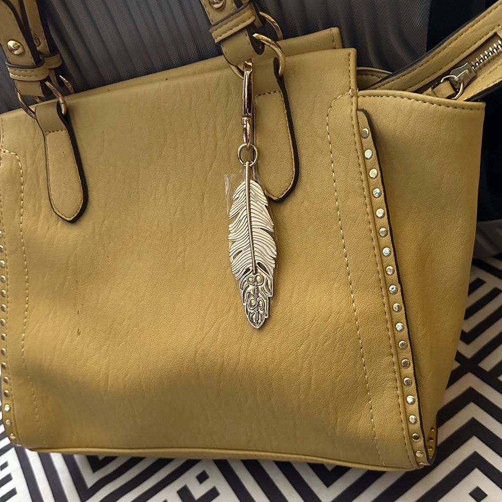 Jessica Simpson Camile Satchel handbag